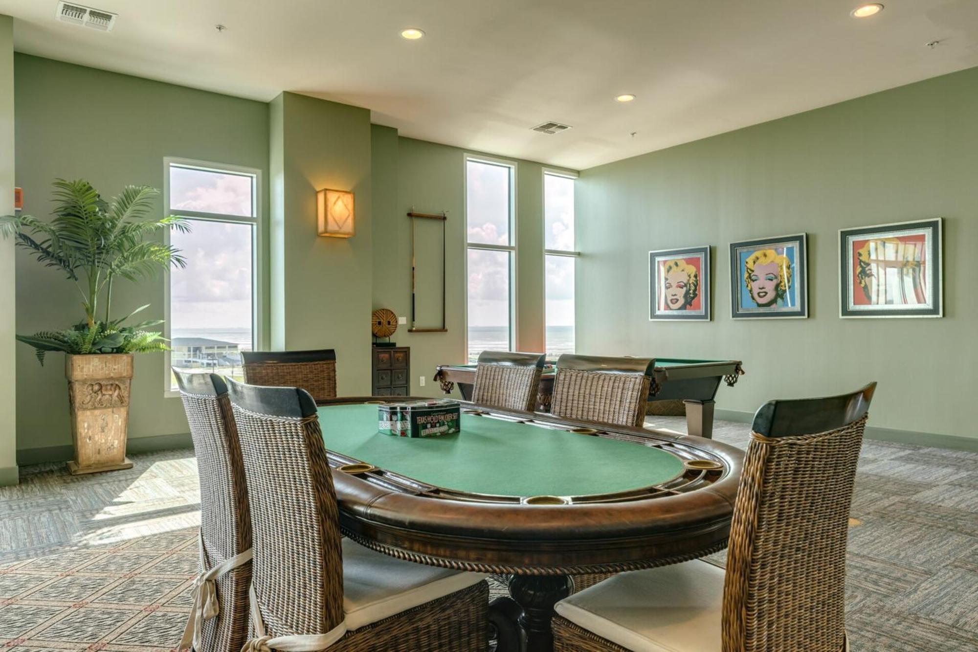 Emerald By The Sea Retreat ガルベストン 部屋 写真